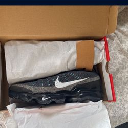 Nike Air Vapormax - Size US 10.5