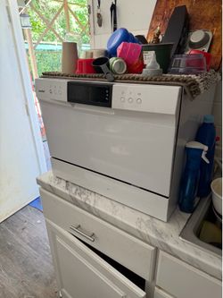 Countertop dishwasher