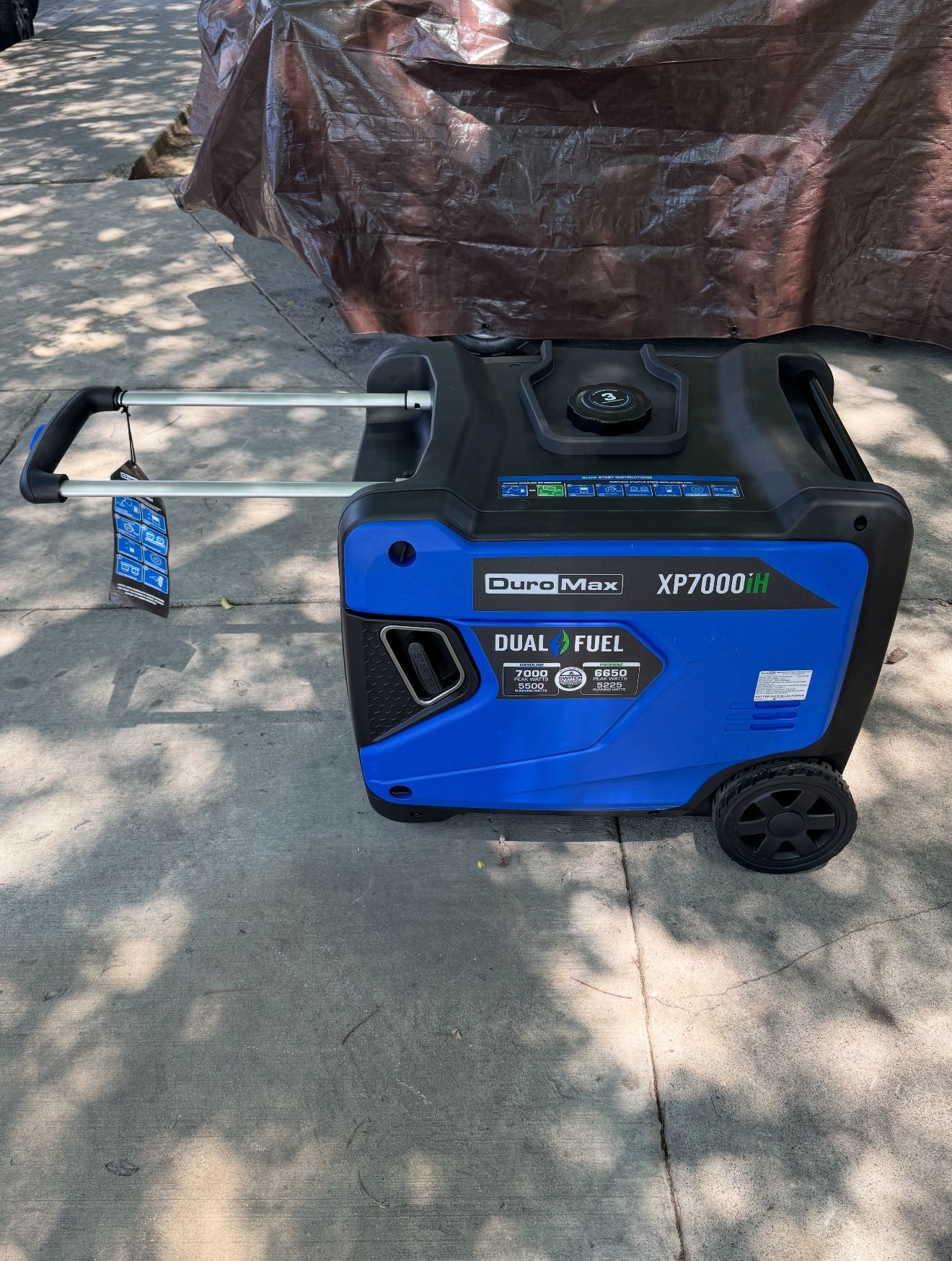 DUROMAX 7000 Watt Remote Start Dual Fuel Portable Digital Inverter Generator