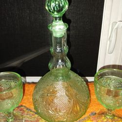 9 Piece Tiara Decanter Set. Not Uranium 