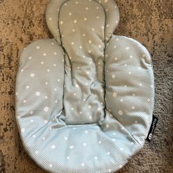 Mamaroo Infant Insert