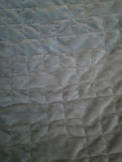15 Pound Weighted Blanket, Almost 6x4 In Size,  New W/O Tags Thumbnail