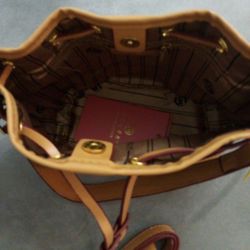 Purse. Handbag. Shoulder Bag. Tote. Bolsa. Cartera 