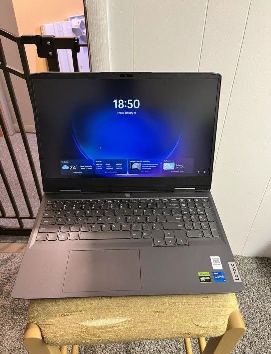 Lenovo LOQ 15IRH8