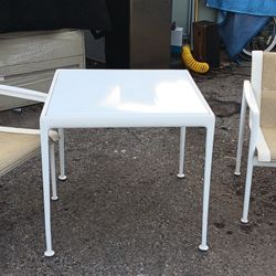 RICHARD SHULTZ PATIO TABLE W/2 CHAIRS 