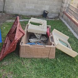 Free Outdoor Playhouse 