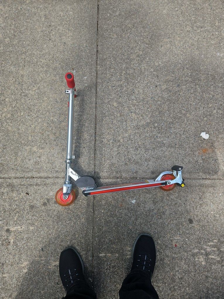 Razor. Scooter. Kids