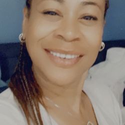 Women’s Size 6.5.  Nike Air