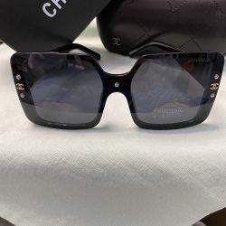  Black Square Logo Sunglasses Womens 