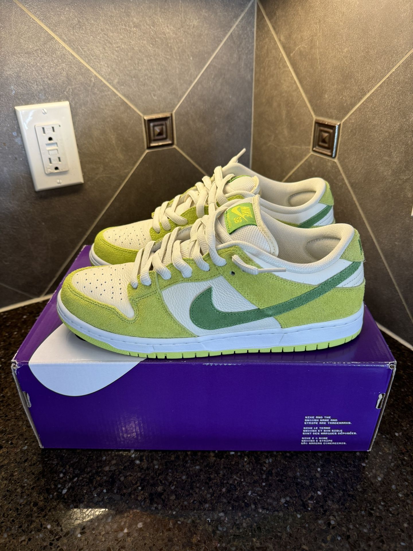 Nike Sb Dunk Low Green Apple