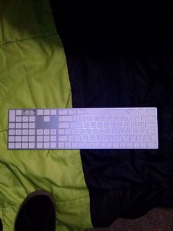 Apple Magic Keyboard with Numeric Keypad Untested