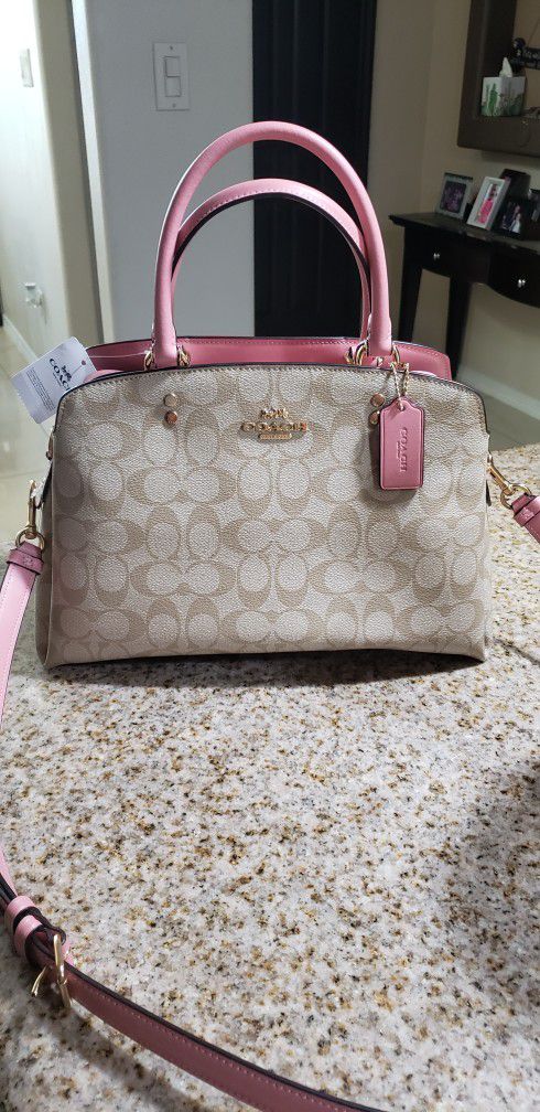 Brand New Original Coach Medium Purse Check Pics For Measures Price Is Firm NO LESS DON'T ASK $150  IS  THE LEAST