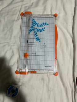 Fiskars Paper Cutter Blade Style Cutting Board