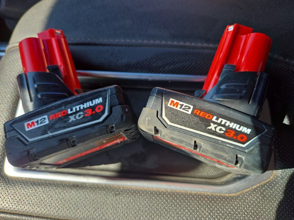 2 Milwaukee M12 3.0 Batteries Plus Charger