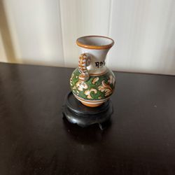 Little Vase Thing