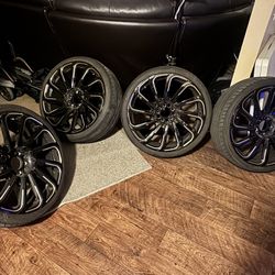 Luxxx Alloy 245/30/ZR20 5x112-5x114