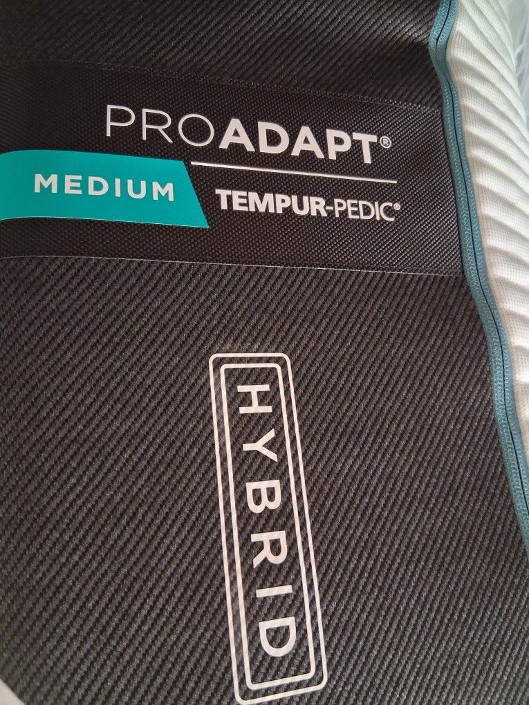 Queen Pro Adapt 2.0 Medium Tempur - Pedic Hybrid Mattress