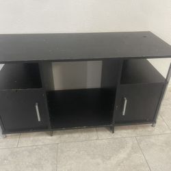 Tv Stand Black 48"with 2 Closets And 2 Shelves. 48"X20"X24"