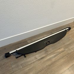 FREE - Retractable Trunk Cover for 2015 Toyota Highlander