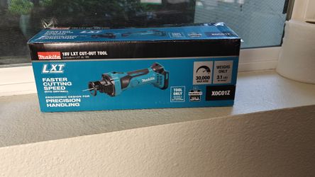 Makita X0C01Z 18V cordless cutout tool and DeWalt bits