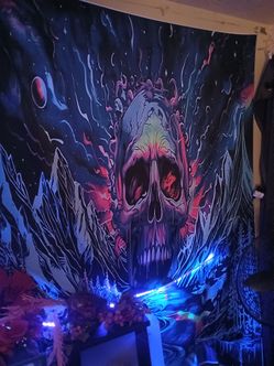 New skull Blacklight tapestry