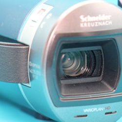 Samsung HMX-Q10UN/XAA HD Camcorder 10x Optical Zoom HD Video