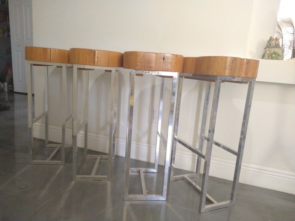 Bar Stool Chrome And Wood$100