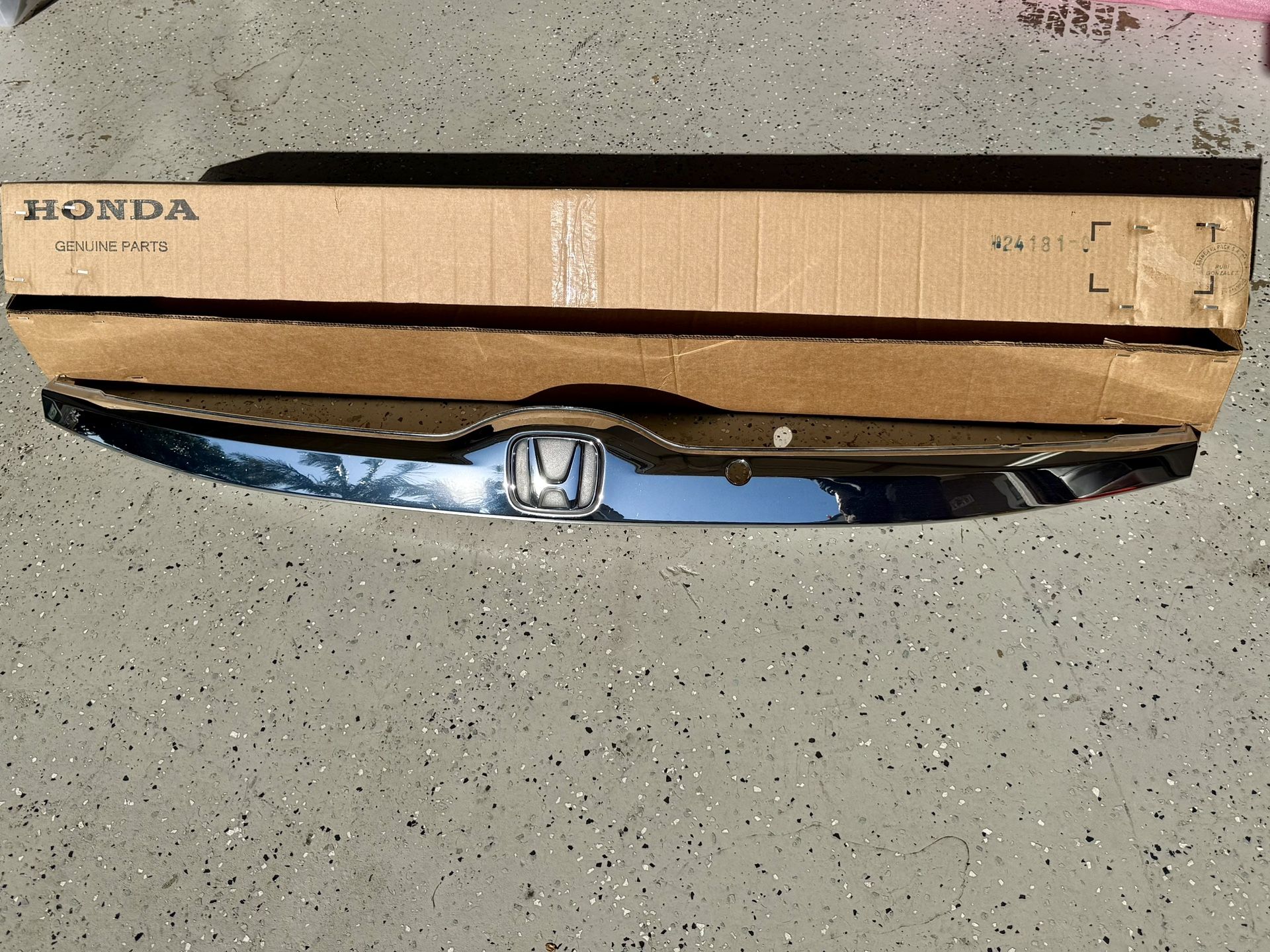 Honda Fit Rear Hatch Tailgate Chrome Molding Garnish 2015-2020