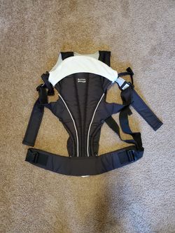 Britax baby carrier with cloth mouthguard