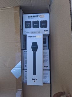 Wireless go 3rd Gen microphones with interview mic.