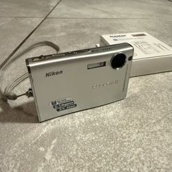 Nikon Coolpix S9 Digital Camera 