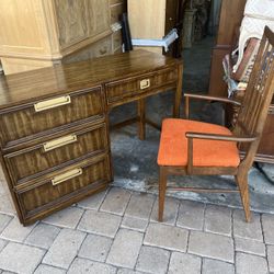 Mid Century Modern Desk And Chair 