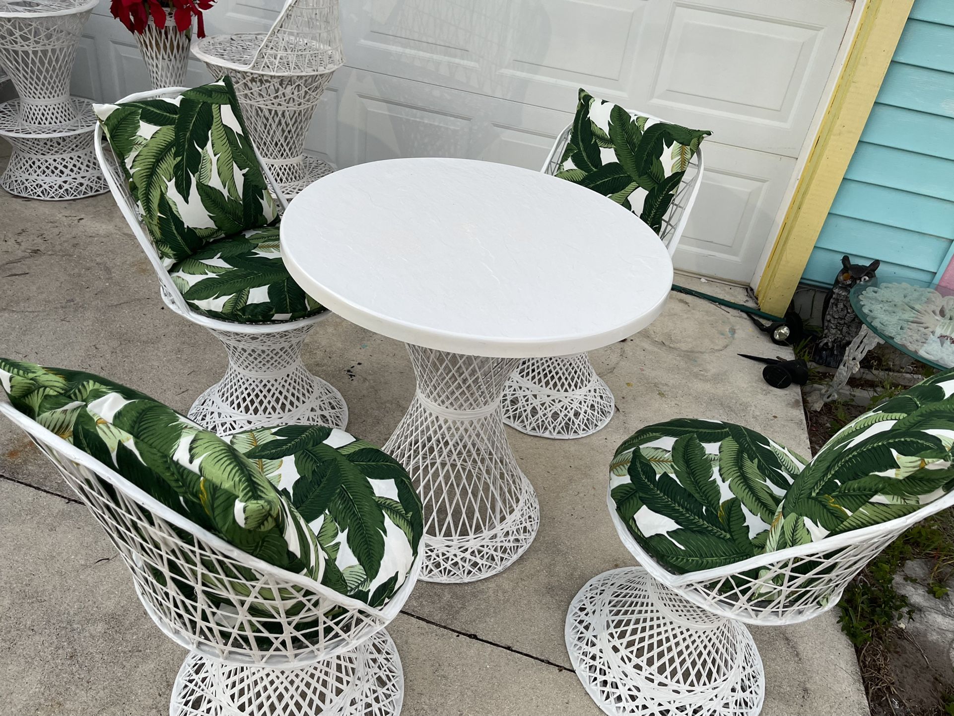 MCM Indoor/Outdoor Bistro Patio Set