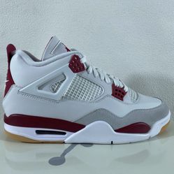 Jordan 4 SB “Varsity Red” SIZE 11