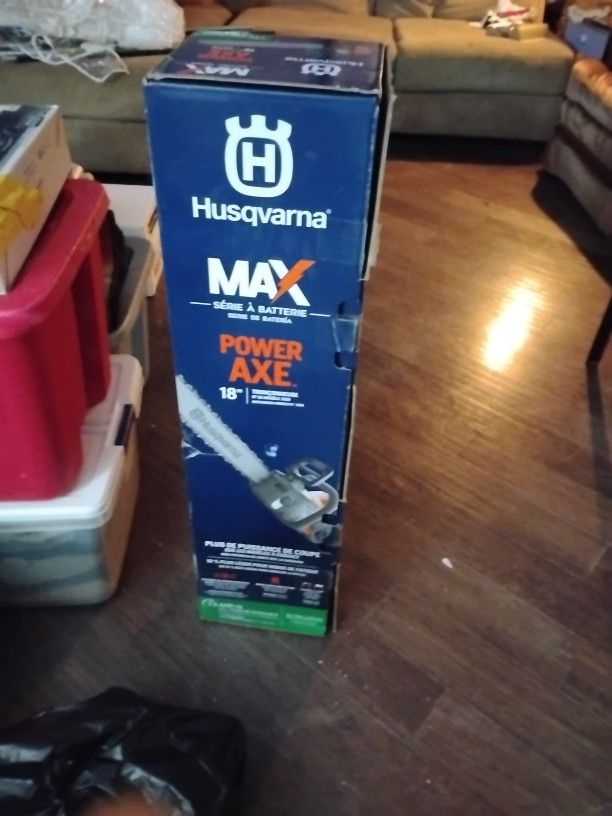 40 Volt Power Ax Chainsaw