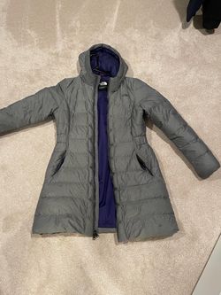 The North Face Women’s Long Puffer Coat – Size L – $60