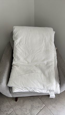 White Quilted Comforter