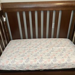 Covertible crib/Toddler bed