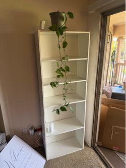 Nice white bookshelf