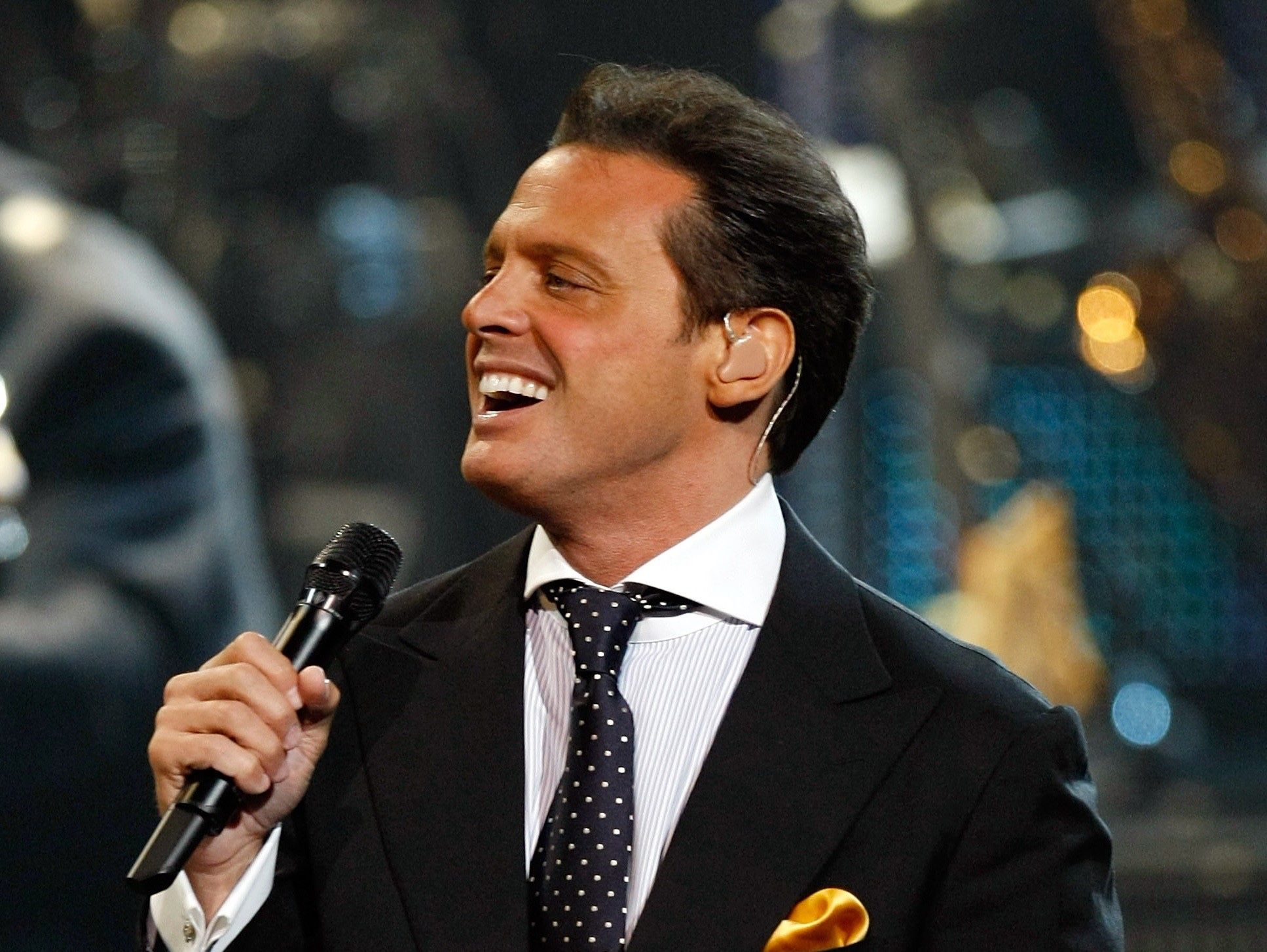 LUIS MIGUEL TICKETS TONIGHT!!!!