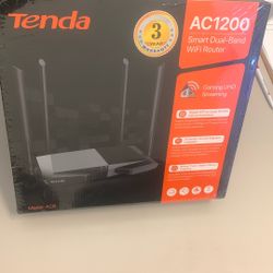 Tenda Smart Dual-Band Wi-Fi Router