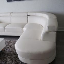 New Large Sectional 110x80 (black,white,grey)