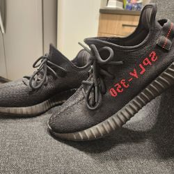 Yeezy 350 V2 Black/Red - Size 9M