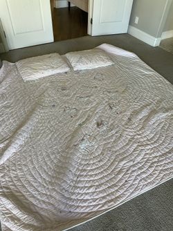 Pottery  Barn Rainbow And Unicorn Queen Size Bedding 