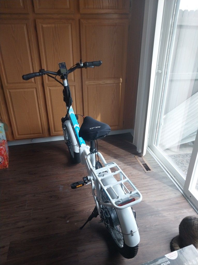 Lectric Step-Thru 3.0 Long-Range Cargo eBike