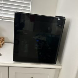 Tabletop Beverage Refrigerator 