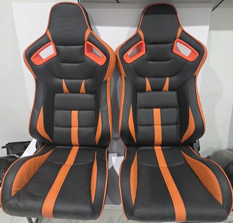 Universal Racing Seats