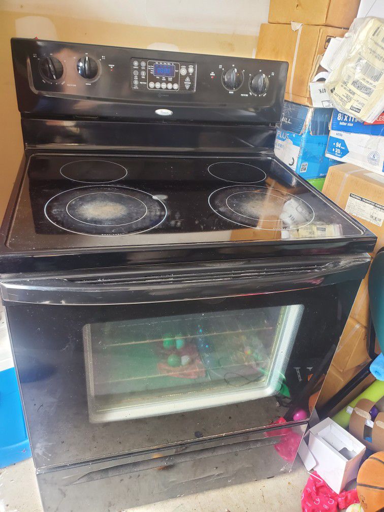  Whirlpool Range Cooking Stove and Oven  Use Like New
