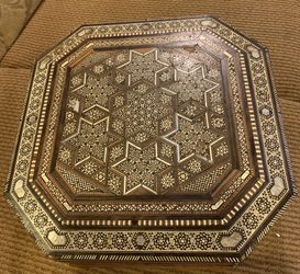 Middle Eastern Syrian mother of pearl large Inlaid octagonal wood box
