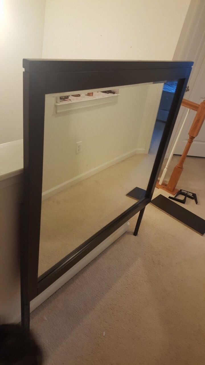 Dressing table mirror from bob furniture